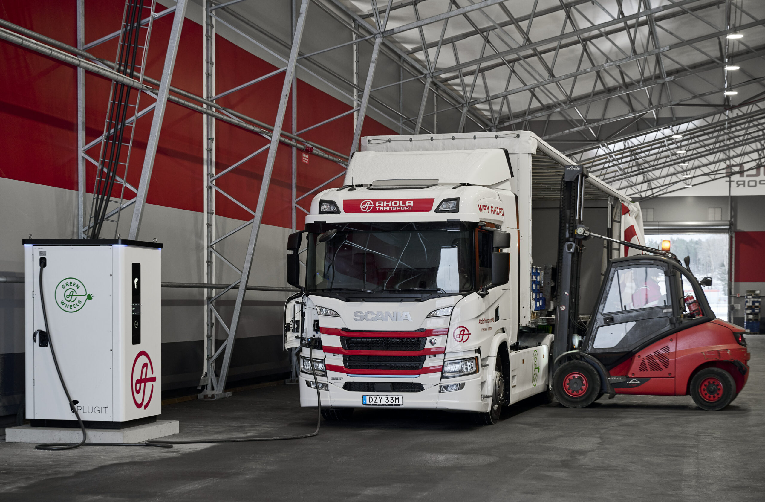 Finland's first cross-border electric truck transport - Ahola Group